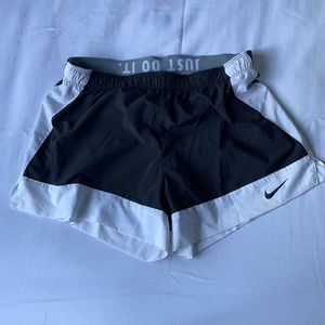 Nike workout shorts black large